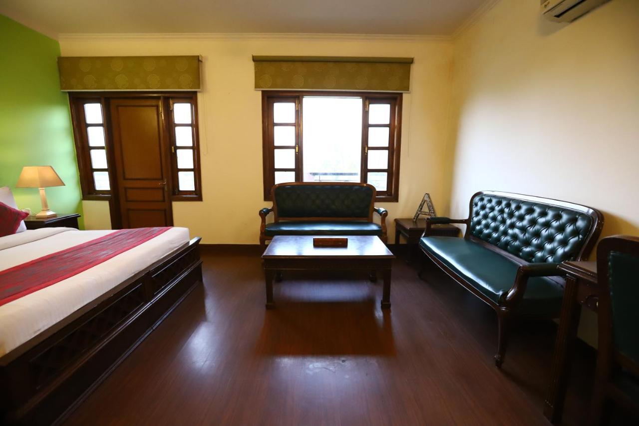 Hotel Ambica Palace Aiims New Delhi - Couple Friendly Local Id Accepted Ngoại thất bức ảnh