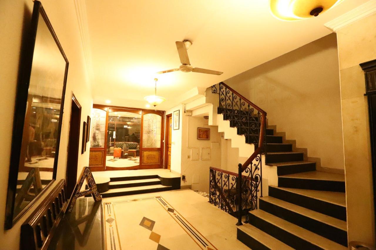 Hotel Ambica Palace Aiims New Delhi - Couple Friendly Local Id Accepted Ngoại thất bức ảnh