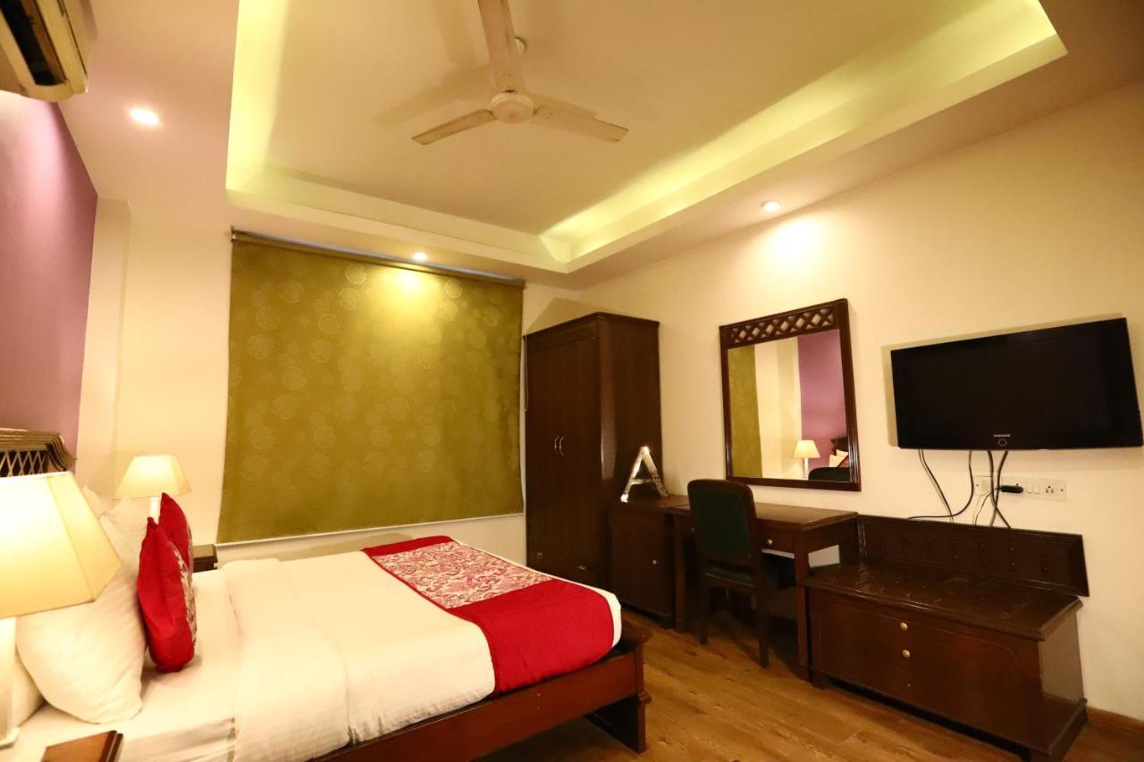 Hotel Ambica Palace Aiims New Delhi - Couple Friendly Local Id Accepted Ngoại thất bức ảnh